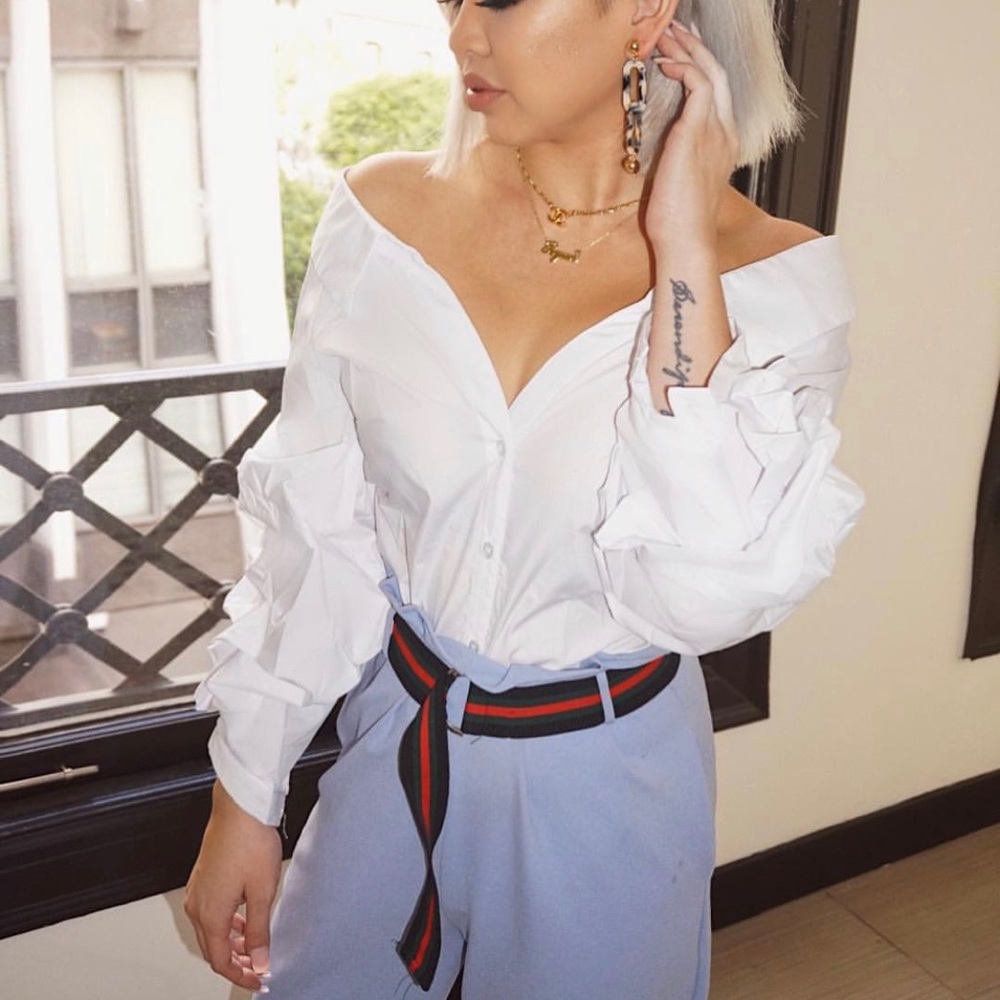 Puff sleeve off shoulder button up